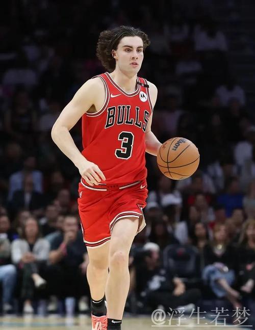 吉迪突然变向突破上篮命中,公牛领先5分仅剩39秒 吉迪突然变向突破上篮命中,公牛领先5分仅剩39秒